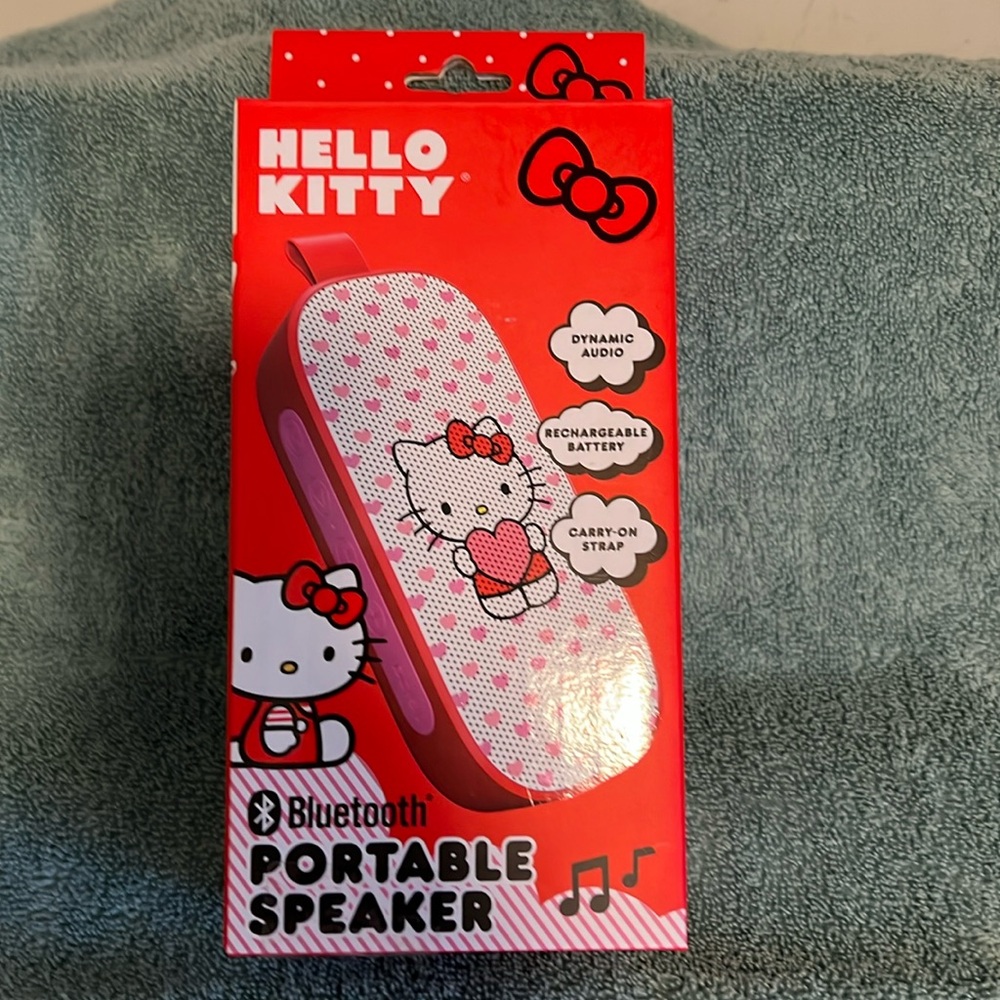 Hello Kitty, Bluetooth portable speaker